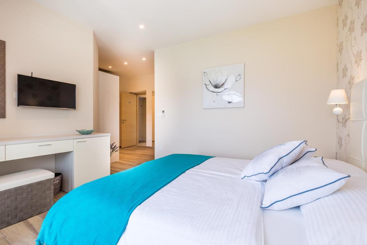 מאלינסקה Apartments & Rooms Milcetic D מראה חיצוני תמונה