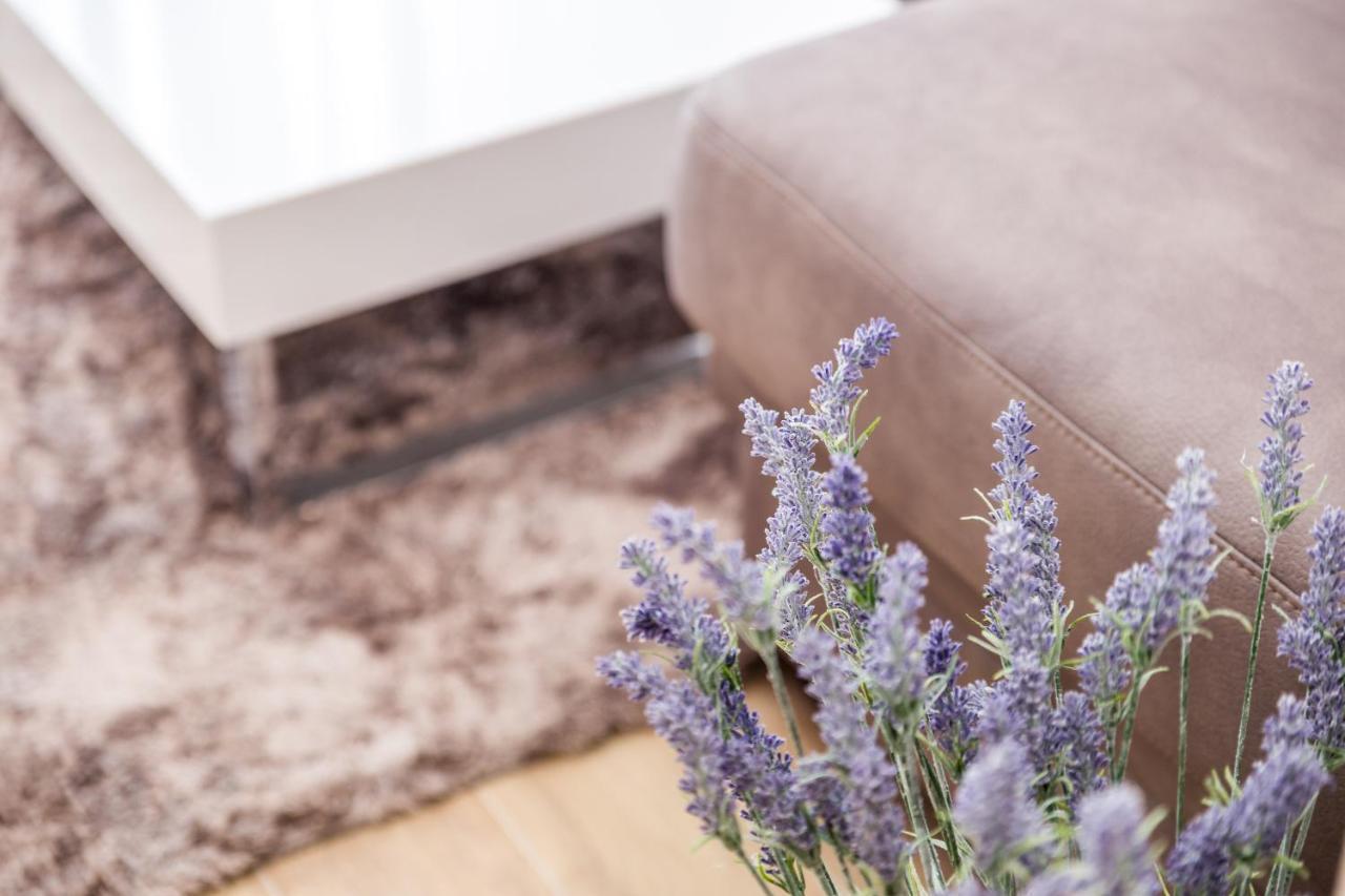 מאלינסקה Apartments & Rooms Milcetic D מראה חיצוני תמונה